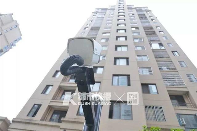 小區裝攝像頭朝天 專治高空拋物 居民都夸好
